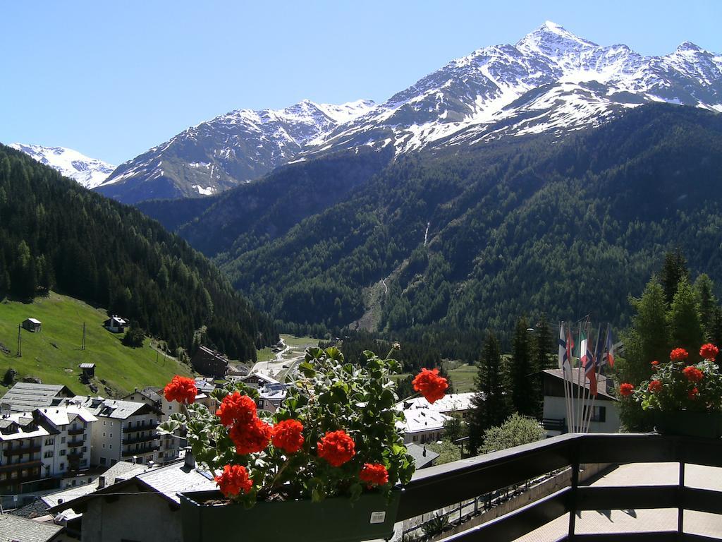 Hotel Meublè Adler - Rooms&Mountain Apartments Santa Caterina di Valfurva Extérieur photo