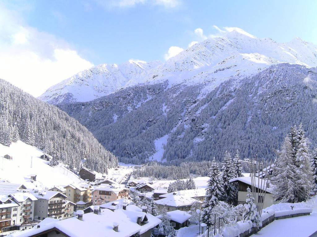 Hotel Meublè Adler - Rooms&Mountain Apartments Santa Caterina di Valfurva Extérieur photo