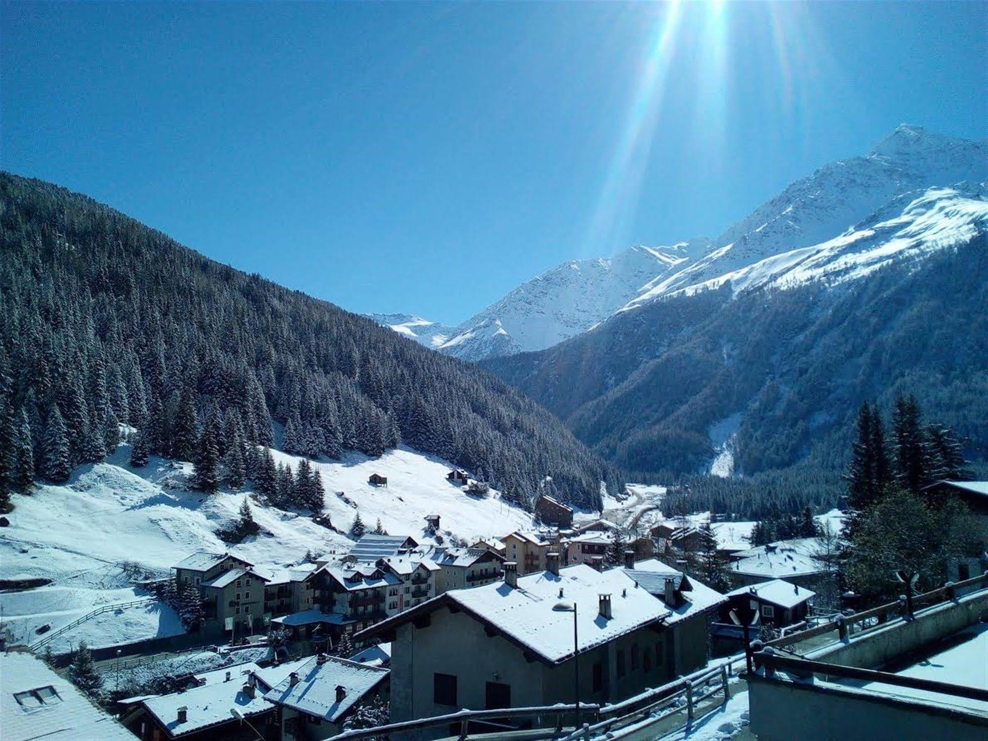 Hotel Meublè Adler - Rooms&Mountain Apartments Santa Caterina di Valfurva Extérieur photo